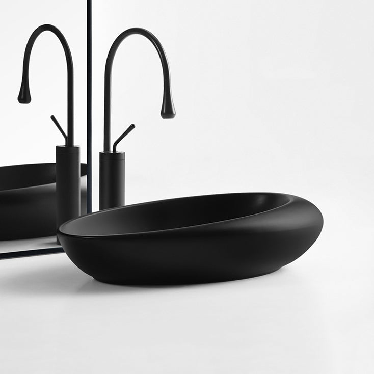 Modern Bathroom Sink Porcelain Pop-Up Drain Oval-Shape Vessel Lavatory Sink Clearhalo 'Bathroom Remodel & Bathroom Fixtures' 'Bathroom Sinks & Faucet Components' 'Bathroom Sinks' 'bathroom_sink' 'Home Improvement' 'home_improvement' 'home_improvement_bathroom_sink' 6353257