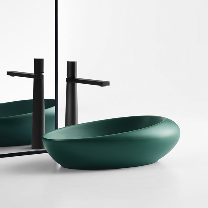 Modern Bathroom Sink Porcelain Pop-Up Drain Oval-Shape Vessel Lavatory Sink Clearhalo 'Bathroom Remodel & Bathroom Fixtures' 'Bathroom Sinks & Faucet Components' 'Bathroom Sinks' 'bathroom_sink' 'Home Improvement' 'home_improvement' 'home_improvement_bathroom_sink' 6353258