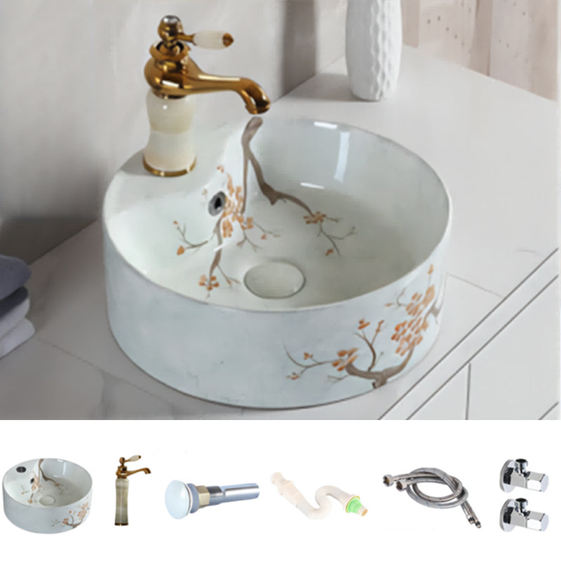 Traditional Bathroom Sink with Single Faucet Hole Porcelain Round Vessel 15.7"L x 15.7"W x 5.9"H Sink with Faucet Clearhalo 'Bathroom Remodel & Bathroom Fixtures' 'Bathroom Sinks & Faucet Components' 'Bathroom Sinks' 'bathroom_sink' 'Home Improvement' 'home_improvement' 'home_improvement_bathroom_sink' 6353342