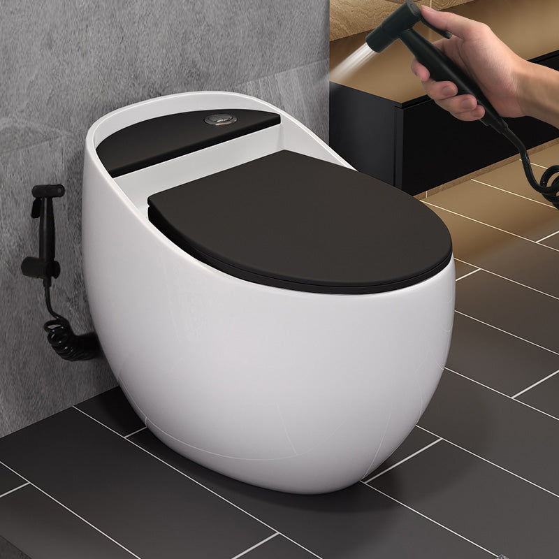 Siphon Jet Porcelain Toilet One Piece Toilet Floor Mounted Urine Toilet Black White Toilet with Sprayer Clearhalo 'Bathroom Remodel & Bathroom Fixtures' 'Home Improvement' 'home_improvement' 'home_improvement_toilets' 'Toilets & Bidets' 'Toilets' 6356116