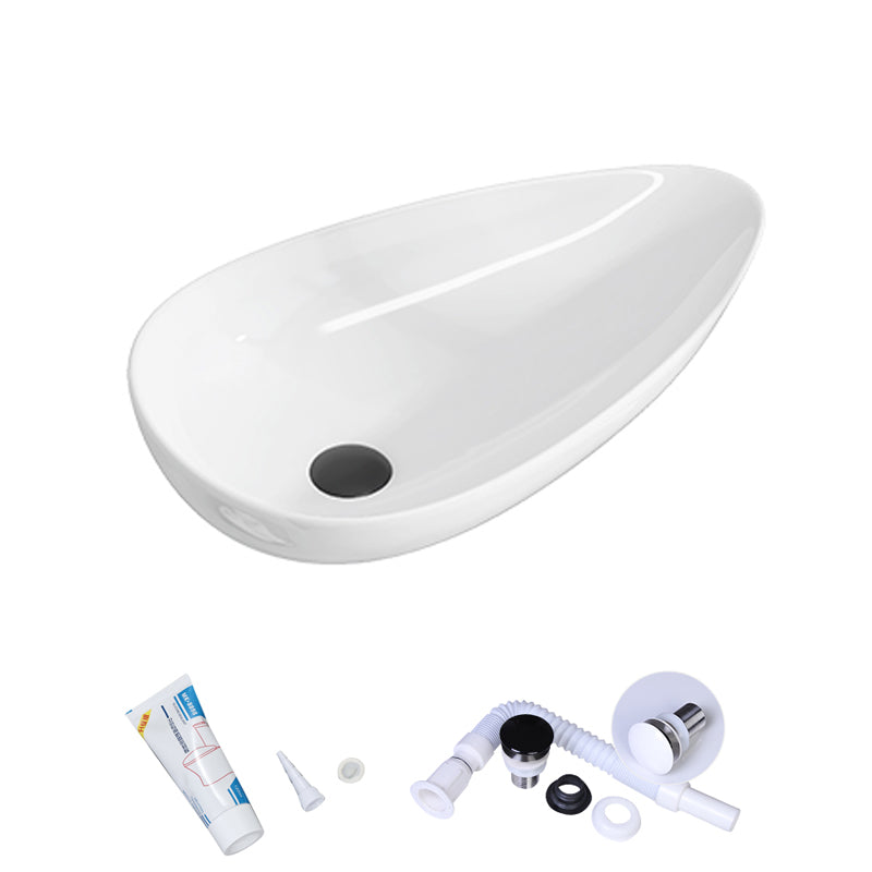 Modern Bathroom Sink with Single Faucet Hole Porcelain Oval-Shape Vessel Bathroom Sink Sink Clearhalo 'Bathroom Remodel & Bathroom Fixtures' 'Bathroom Sinks & Faucet Components' 'Bathroom Sinks' 'bathroom_sink' 'Home Improvement' 'home_improvement' 'home_improvement_bathroom_sink' 6365835