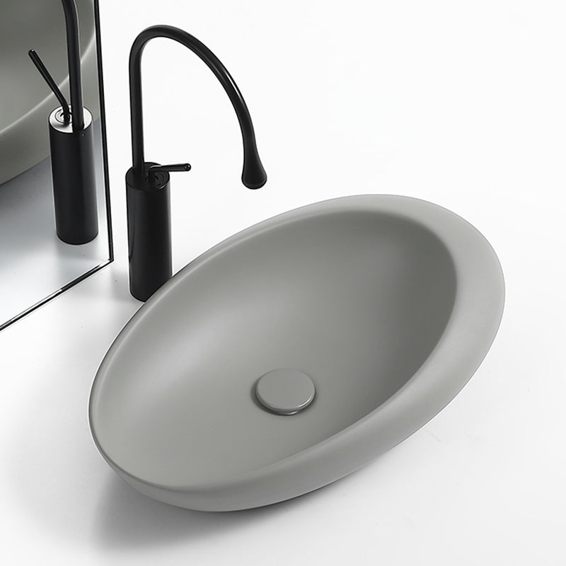 Modern Vessel Bathroom Sink Oval Porcelain with Pop-Up Drain Wash Stand Clearhalo 'Bathroom Remodel & Bathroom Fixtures' 'Bathroom Sinks & Faucet Components' 'Bathroom Sinks' 'bathroom_sink' 'Home Improvement' 'home_improvement' 'home_improvement_bathroom_sink' 6381115