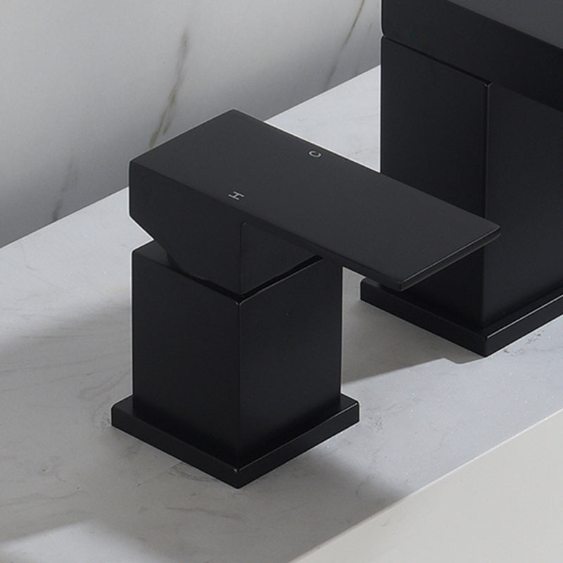 Deck Mounted Metal Freestanding Tub Filler Single Handle Freestanding Faucet Clearhalo 'Bathroom Remodel & Bathroom Fixtures' 'Bathtub Faucets' 'bathtub_faucets' 'Home Improvement' 'home_improvement' 'home_improvement_bathtub_faucets' 6400176