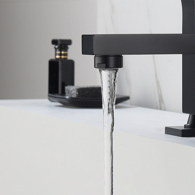 Deck Mounted Metal Freestanding Tub Filler Single Handle Freestanding Faucet Clearhalo 'Bathroom Remodel & Bathroom Fixtures' 'Bathtub Faucets' 'bathtub_faucets' 'Home Improvement' 'home_improvement' 'home_improvement_bathtub_faucets' 6400177