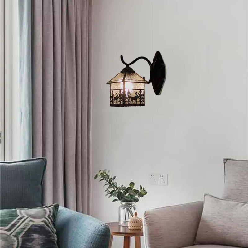 Lodge Stained Glass Wall Lighting with Curved Arm Single Light Mini Wall Mount Light Black Clearhalo 'Industrial' 'Middle century wall lights' 'Tiffany wall lights' 'Tiffany' 'Wall Lamps & Sconces' 'Wall Lights' Lighting' 6410