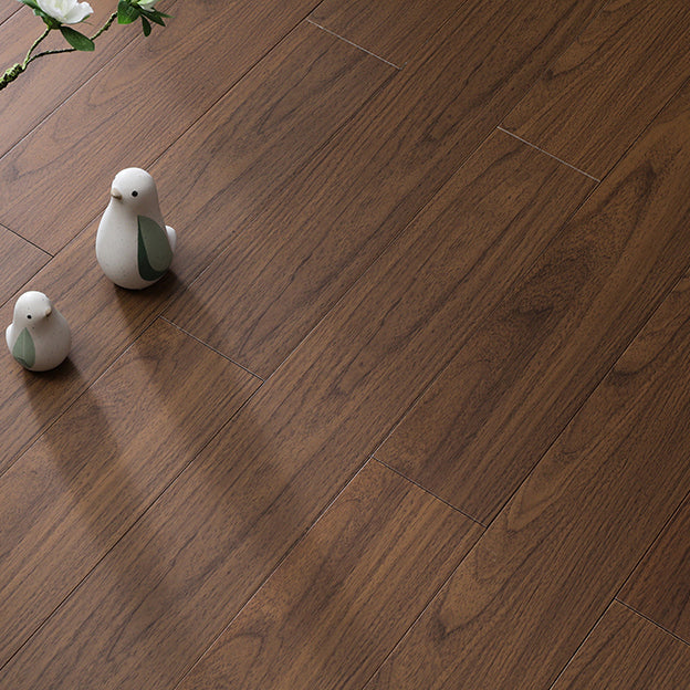 Solid Wood Laminate Plank Flooring Modern Laminate with Scratch Resistant Brown Clearhalo 'Flooring 'Home Improvement' 'home_improvement' 'home_improvement_laminate_flooring' 'Laminate Flooring' 'laminate_flooring' Walls and Ceiling' 6416780