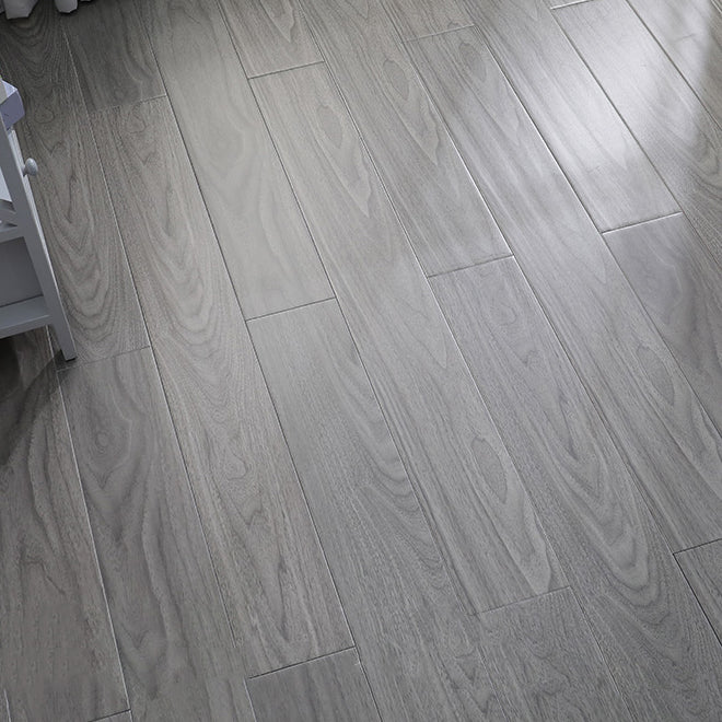 Modern Solid Wood Laminate Floor Light Color Laminate Flooring Light Gray Clearhalo 'Flooring 'Home Improvement' 'home_improvement' 'home_improvement_laminate_flooring' 'Laminate Flooring' 'laminate_flooring' Walls and Ceiling' 6416855