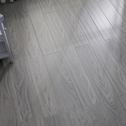 Modern Solid Wood Laminate Floor Light Color Laminate Flooring Light Gray Clearhalo 'Flooring 'Home Improvement' 'home_improvement' 'home_improvement_laminate_flooring' 'Laminate Flooring' 'laminate_flooring' Walls and Ceiling' 6416855