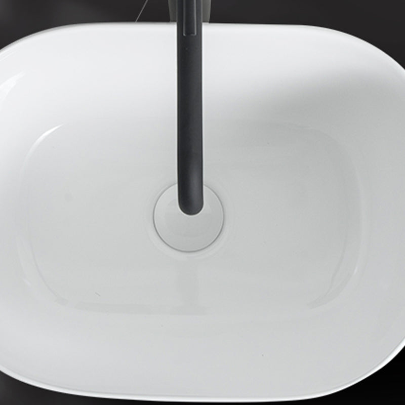 Modern Vessel Lavatory Sink Oval Porcelain with Pop-Up Drain Vessel Sink Clearhalo 'Bathroom Remodel & Bathroom Fixtures' 'Bathroom Sinks & Faucet Components' 'Bathroom Sinks' 'bathroom_sink' 'Home Improvement' 'home_improvement' 'home_improvement_bathroom_sink' 6417388