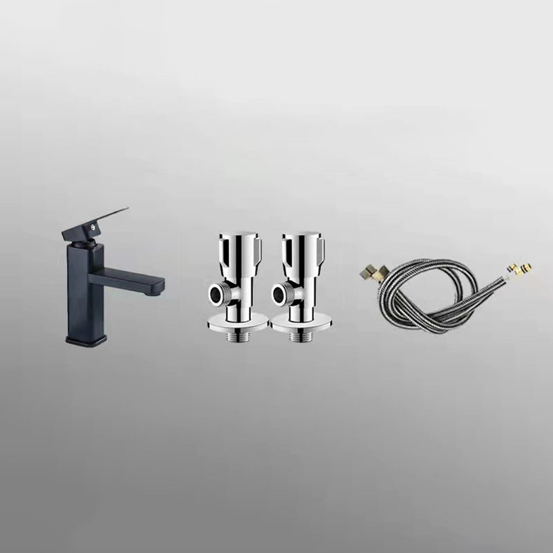 Modern Undermount Bathroom Sink Oval Shape Porcelain with Pop-Up Drain Basin Sink Clearhalo 'Bathroom Remodel & Bathroom Fixtures' 'Bathroom Sinks & Faucet Components' 'Bathroom Sinks' 'bathroom_sink' 'Home Improvement' 'home_improvement' 'home_improvement_bathroom_sink' 6423611