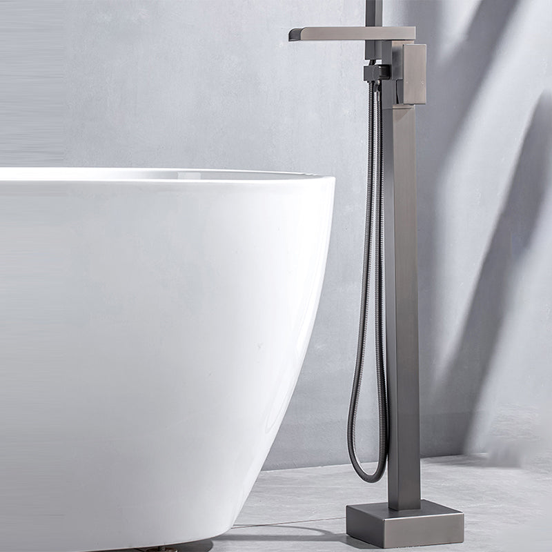 Modern Style Freestanding Faucet Floor Mounted Bathroom Faucet Clearhalo 'Bathroom Remodel & Bathroom Fixtures' 'Bathtub Faucets' 'bathtub_faucets' 'Home Improvement' 'home_improvement' 'home_improvement_bathtub_faucets' 6439068