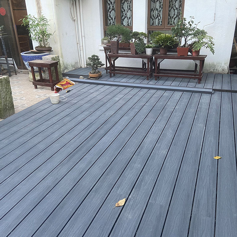 Modern Plastic Wood Laminate Scratch Resistant Laminate Plank Flooring for Outdoors Clearhalo 'Flooring 'Home Improvement' 'home_improvement' 'home_improvement_laminate_flooring' 'Laminate Flooring' 'laminate_flooring' Walls and Ceiling' 6456197