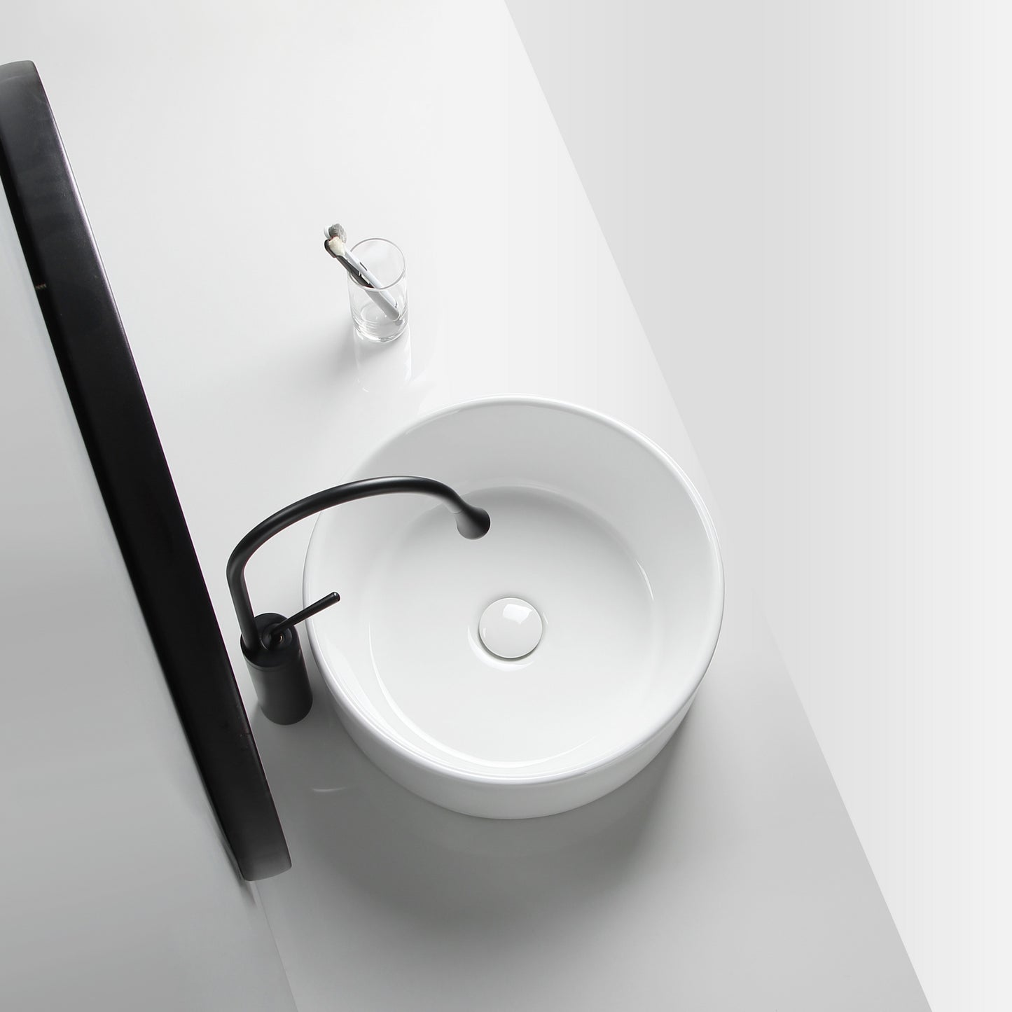 Modern Vessel Sink Round Porcelain Drain Assembly and Faucet Vessel Lavatory Sink Clearhalo 'Bathroom Remodel & Bathroom Fixtures' 'Bathroom Sinks & Faucet Components' 'Bathroom Sinks' 'bathroom_sink' 'Home Improvement' 'home_improvement' 'home_improvement_bathroom_sink' 6456506