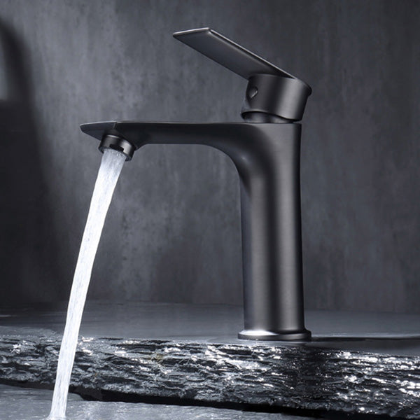 Contemporary Style Faucet Single Lever Handle Vessel Sink Faucet Clearhalo 'Bathroom Remodel & Bathroom Fixtures' 'Bathroom Sink Faucets' 'Bathroom Sinks & Faucet Components' 'bathroom_sink_faucets' 'Home Improvement' 'home_improvement' 'home_improvement_bathroom_sink_faucets' 6466914