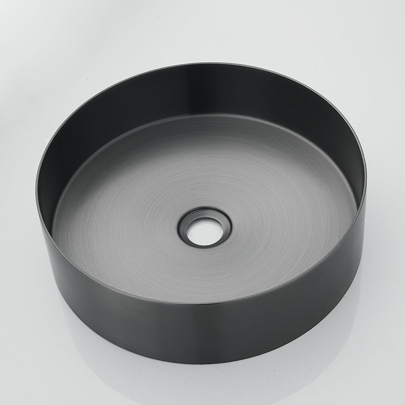 Modern Basin Sink Metal Round with Pop-Up Drain and Faucet Vessel Bathroom Sink Clearhalo 'Bathroom Remodel & Bathroom Fixtures' 'Bathroom Sinks & Faucet Components' 'Bathroom Sinks' 'bathroom_sink' 'Home Improvement' 'home_improvement' 'home_improvement_bathroom_sink' 6467838