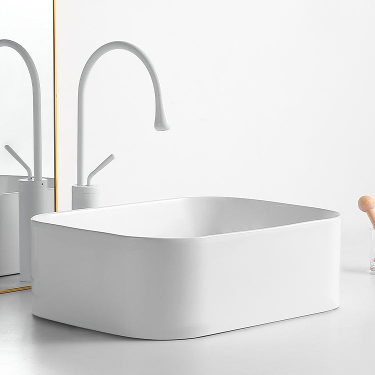 Modern Bathroom Sink Rectangular Porcelain Vessel Sink with Pop-Up Drain Clearhalo 'Bathroom Remodel & Bathroom Fixtures' 'Bathroom Sinks & Faucet Components' 'Bathroom Sinks' 'bathroom_sink' 'Home Improvement' 'home_improvement' 'home_improvement_bathroom_sink' 6467863