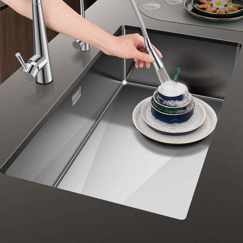 Contemporary Style Kitchen Sink Stainless Steel 1 Holes Undermount Kitchen Sink Clearhalo 'Home Improvement' 'home_improvement' 'home_improvement_kitchen_sinks' 'Kitchen Remodel & Kitchen Fixtures' 'Kitchen Sinks & Faucet Components' 'Kitchen Sinks' 'kitchen_sinks' 6467938