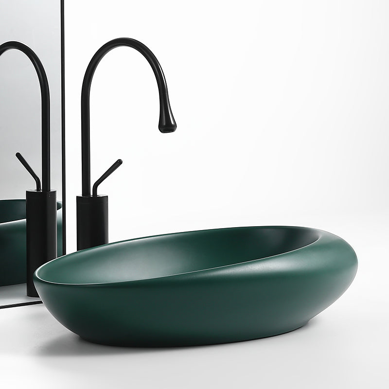 Modern Vessel Bathroom Sink Porcelain Oval with Pop-Up Drain and Faucet Wash Stand 22.8"L x 14.6"W x 5.1"H Green Gooseneck Faucet Clearhalo 'Bathroom Remodel & Bathroom Fixtures' 'Bathroom Sinks & Faucet Components' 'Bathroom Sinks' 'bathroom_sink' 'Home Improvement' 'home_improvement' 'home_improvement_bathroom_sink' 6485250