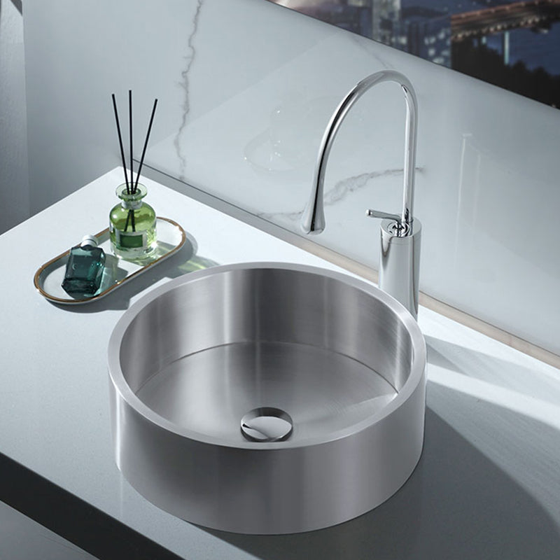 Metal Bathroom Sink Round Bathroom Sink with Overflow And Drain Assembly Clearhalo 'Bathroom Remodel & Bathroom Fixtures' 'Bathroom Sinks & Faucet Components' 'Bathroom Sinks' 'bathroom_sink' 'Home Improvement' 'home_improvement' 'home_improvement_bathroom_sink' 6485330