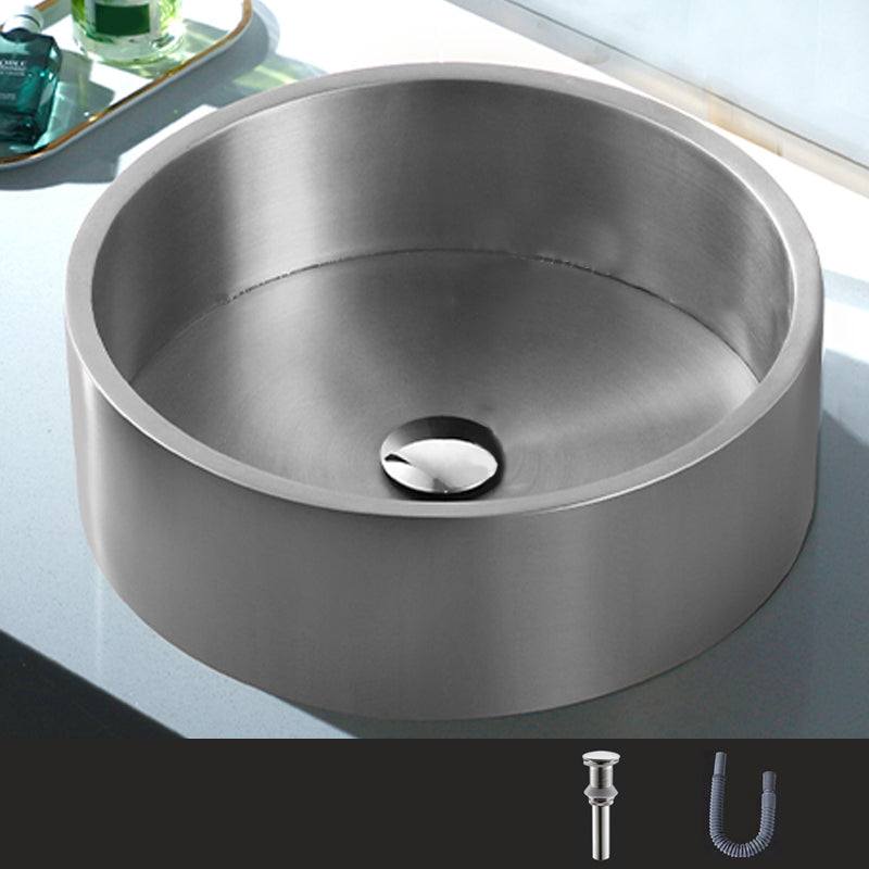 Metal Bathroom Sink Round Bathroom Sink with Overflow And Drain Assembly Silver None Sink Clearhalo 'Bathroom Remodel & Bathroom Fixtures' 'Bathroom Sinks & Faucet Components' 'Bathroom Sinks' 'bathroom_sink' 'Home Improvement' 'home_improvement' 'home_improvement_bathroom_sink' 6485343