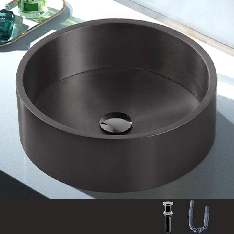 Metal Bathroom Sink Round Bathroom Sink with Overflow And Drain Assembly Black None Sink Clearhalo 'Bathroom Remodel & Bathroom Fixtures' 'Bathroom Sinks & Faucet Components' 'Bathroom Sinks' 'bathroom_sink' 'Home Improvement' 'home_improvement' 'home_improvement_bathroom_sink' 6485345