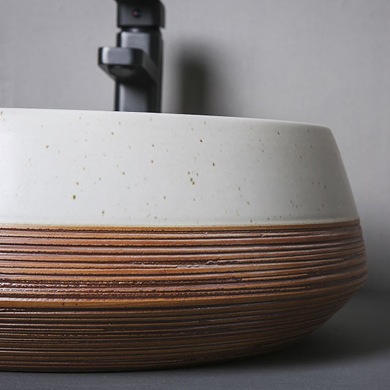 Traditional Bathroom Sink Porcelain Round Vessel with Pop-Up Drain Clearhalo 'Bathroom Remodel & Bathroom Fixtures' 'Bathroom Sinks & Faucet Components' 'Bathroom Sinks' 'bathroom_sink' 'Home Improvement' 'home_improvement' 'home_improvement_bathroom_sink' 6485427