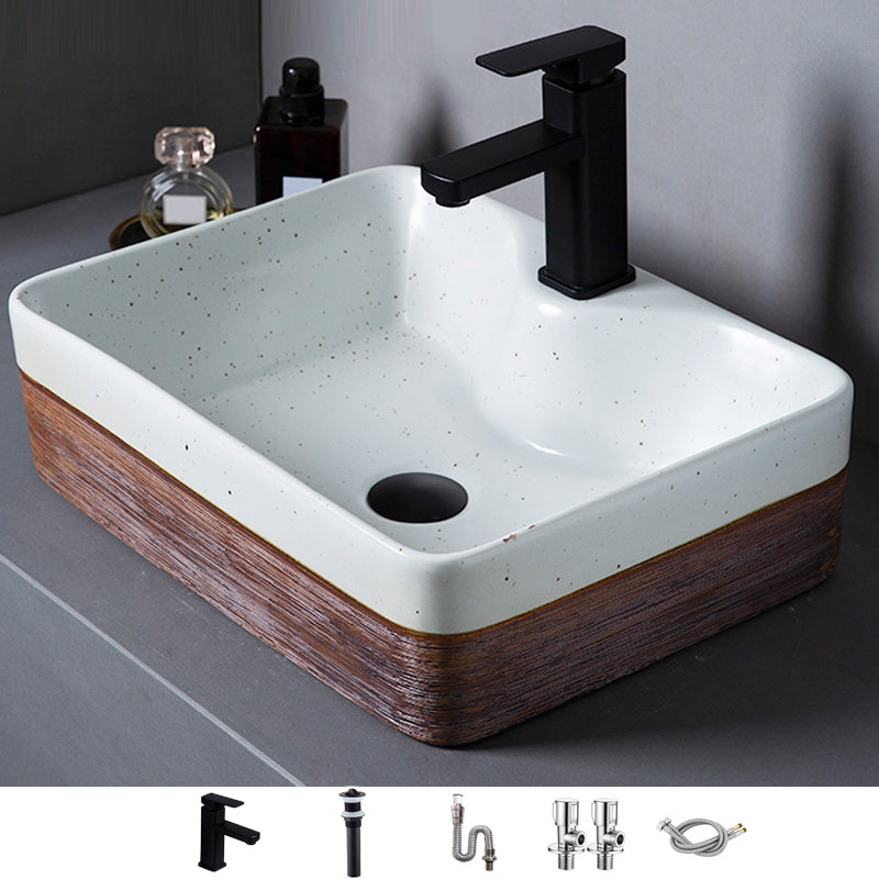 Traditional Bathroom Sink Porcelain Round Vessel with Pop-Up Drain 19"L x 15"W x 6"H Sink with Faucet Not Available Clearhalo 'Bathroom Remodel & Bathroom Fixtures' 'Bathroom Sinks & Faucet Components' 'Bathroom Sinks' 'bathroom_sink' 'Home Improvement' 'home_improvement' 'home_improvement_bathroom_sink' 6485433
