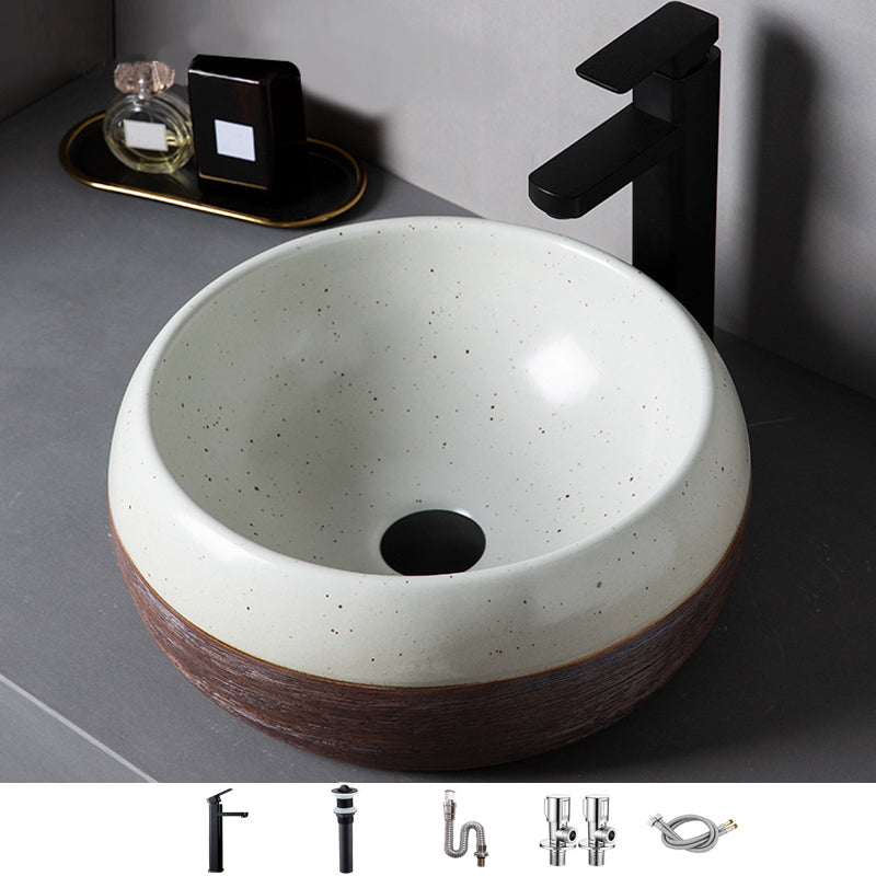 Traditional Bathroom Sink Porcelain Round Vessel with Pop-Up Drain 15.7"L x 15.7"W x 5.9"H Sink with Faucet Bowl Clearhalo 'Bathroom Remodel & Bathroom Fixtures' 'Bathroom Sinks & Faucet Components' 'Bathroom Sinks' 'bathroom_sink' 'Home Improvement' 'home_improvement' 'home_improvement_bathroom_sink' 6485434