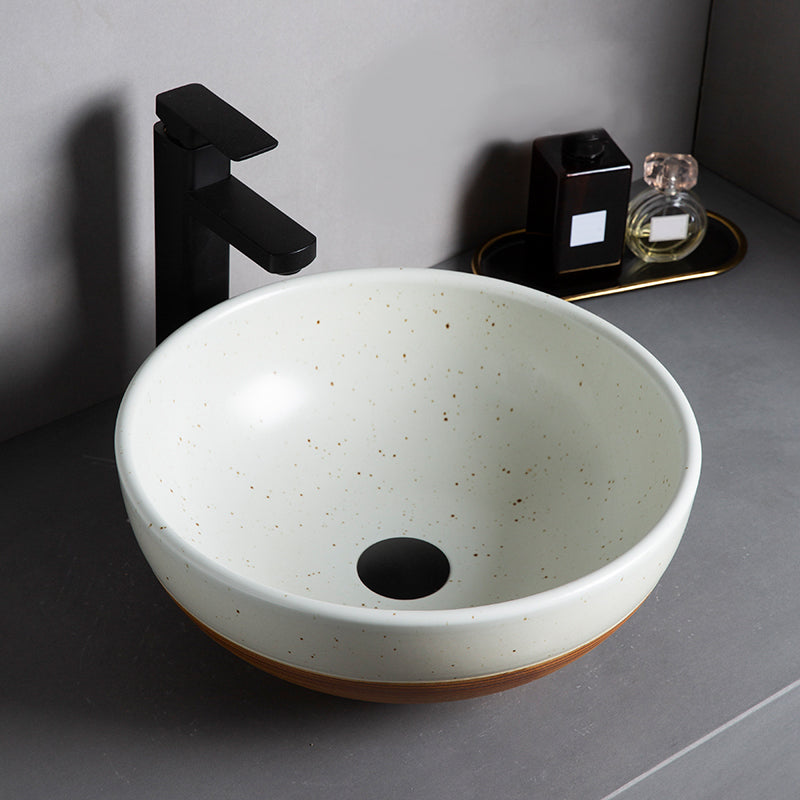 Traditional Bathroom Sink Porcelain Round Vessel with Pop-Up Drain Clearhalo 'Bathroom Remodel & Bathroom Fixtures' 'Bathroom Sinks & Faucet Components' 'Bathroom Sinks' 'bathroom_sink' 'Home Improvement' 'home_improvement' 'home_improvement_bathroom_sink' 6485437