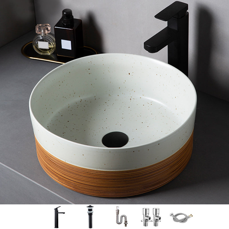 Traditional Bathroom Sink Porcelain Round Vessel with Pop-Up Drain 15.7"L x 15.7"W x 5.9"H Sink with Faucet Straight Clearhalo 'Bathroom Remodel & Bathroom Fixtures' 'Bathroom Sinks & Faucet Components' 'Bathroom Sinks' 'bathroom_sink' 'Home Improvement' 'home_improvement' 'home_improvement_bathroom_sink' 6485438