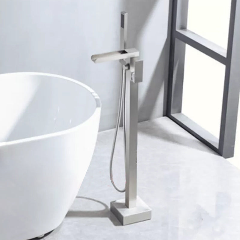 Floor Mounted Copper Freestanding Tub Filler Freestanding Low Arc Tub Filler Trim Silver Clearhalo 'Bathroom Remodel & Bathroom Fixtures' 'Bathtub Faucets' 'bathtub_faucets' 'Home Improvement' 'home_improvement' 'home_improvement_bathtub_faucets' 6485974