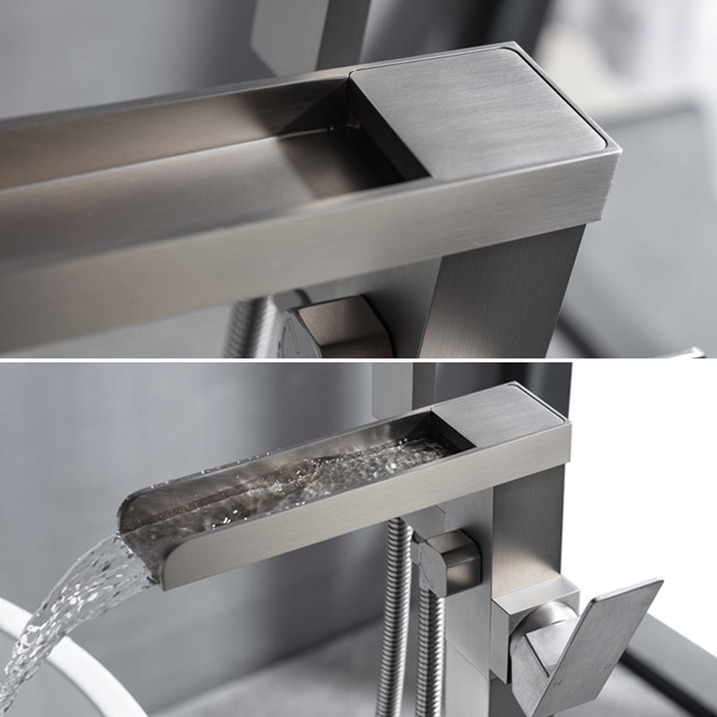 Floor Mounted Copper Freestanding Tub Filler Freestanding Low Arc Tub Filler Trim Clearhalo 'Bathroom Remodel & Bathroom Fixtures' 'Bathtub Faucets' 'bathtub_faucets' 'Home Improvement' 'home_improvement' 'home_improvement_bathtub_faucets' 6485983