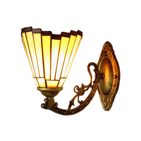 Mission Style Mini Wall Sconce Stained Glass 1 Light Wall Mounted Lamp with Curved Arm in Beige Clearhalo 'Industrial' 'Middle century wall lights' 'Tiffany wall lights' 'Tiffany' 'Wall Lamps & Sconces' 'Wall Lights' Lighting' 64893