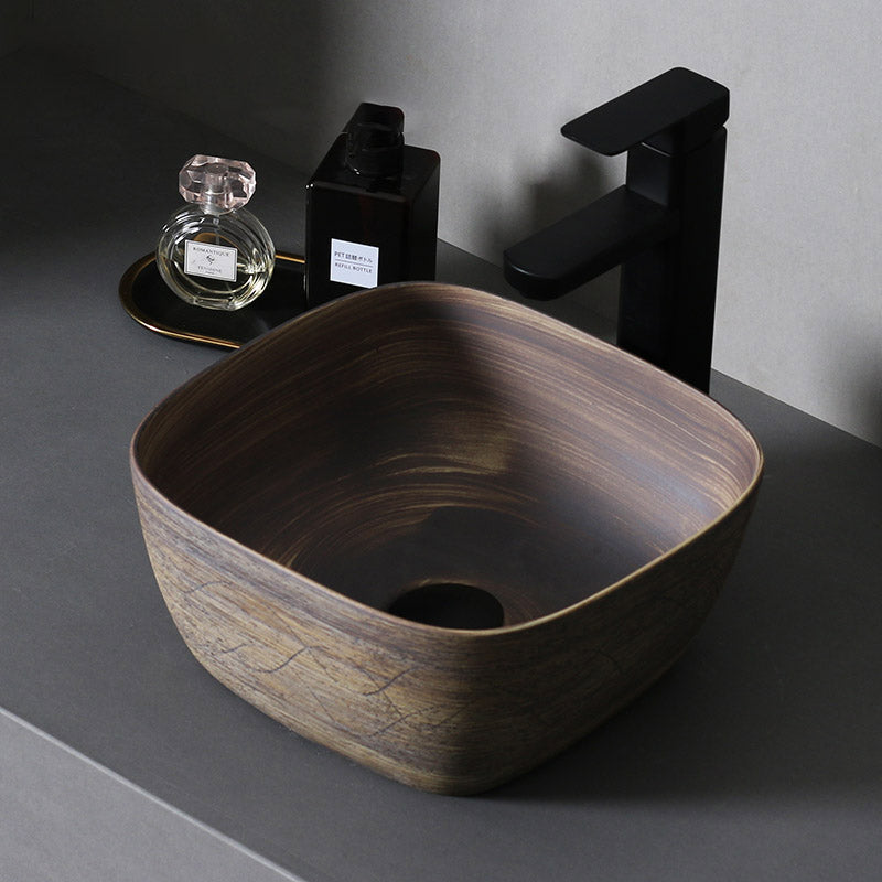 Traditional Bathroom Sink Porcelain Oval-Shape Vessel Lavatory Sink with Pop-Up Drain 11.8"L x 11.8"W x 5.9"H Sink Clearhalo 'Bathroom Remodel & Bathroom Fixtures' 'Bathroom Sinks & Faucet Components' 'Bathroom Sinks' 'bathroom_sink' 'Home Improvement' 'home_improvement' 'home_improvement_bathroom_sink' 6496812