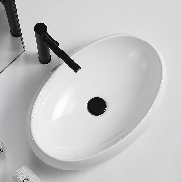 Traditional Vessel Lavatory Sink Oval Porcelain with Pop-Up Drain Basin Sink Clearhalo 'Bathroom Remodel & Bathroom Fixtures' 'Bathroom Sinks & Faucet Components' 'Bathroom Sinks' 'bathroom_sink' 'Home Improvement' 'home_improvement' 'home_improvement_bathroom_sink' 6496931