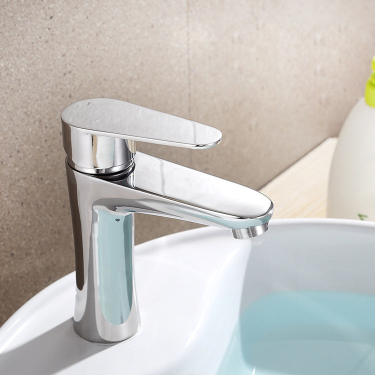 Modern Lavatory Faucet Solid Color Centerset Low Arc Faucet for Bathroom Clearhalo 'Bathroom Remodel & Bathroom Fixtures' 'Bathroom Sink Faucets' 'Bathroom Sinks & Faucet Components' 'bathroom_sink_faucets' 'Home Improvement' 'home_improvement' 'home_improvement_bathroom_sink_faucets' 6502484