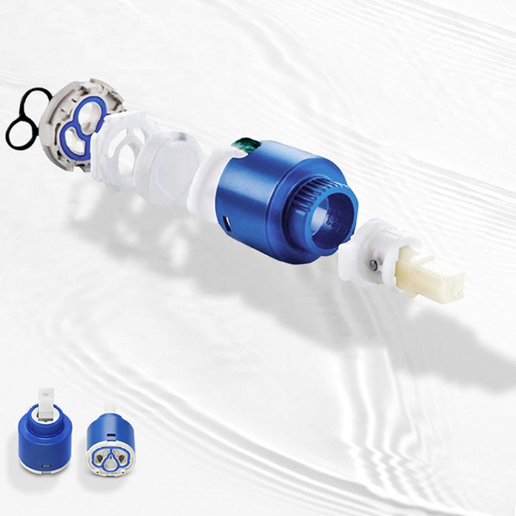 Contemporary Retractable Kitchen Faucet Copper Single Handle High Arc Kitchen Faucet Clearhalo 'Home Improvement' 'home_improvement' 'home_improvement_kitchen_faucets' 'Kitchen Faucets' 'Kitchen Remodel & Kitchen Fixtures' 'Kitchen Sinks & Faucet Components' 'kitchen_faucets' 6502578