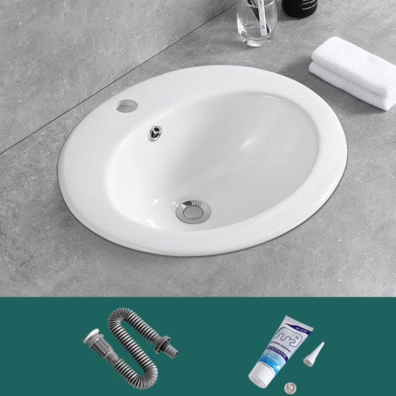 Traditional Wash Stand Oval Shape Porcelain with Pop-Up Drain Vessel Bathroom Sink 22"L x 19"W x 8"H Sink Clearhalo 'Bathroom Remodel & Bathroom Fixtures' 'Bathroom Sinks & Faucet Components' 'Bathroom Sinks' 'bathroom_sink' 'Home Improvement' 'home_improvement' 'home_improvement_bathroom_sink' 6502846