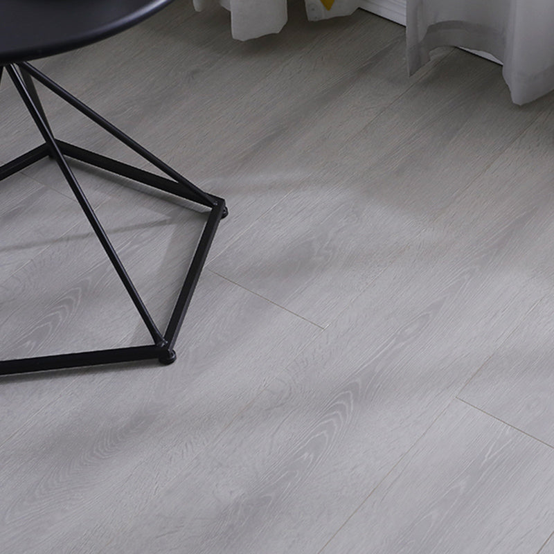 Modern Laminate Flooring Indoor Wood Textured Living Room Laminate Floor Taupe Clearhalo 'Flooring 'Home Improvement' 'home_improvement' 'home_improvement_laminate_flooring' 'Laminate Flooring' 'laminate_flooring' Walls and Ceiling' 6511061