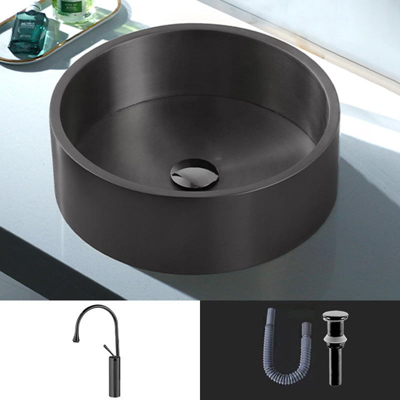 Modern Vessel Sink Round Metal with Basin and Faucet Vessel Lavatory Sink Black Gooseneck Faucet Sink with Faucet Clearhalo 'Bathroom Remodel & Bathroom Fixtures' 'Bathroom Sinks & Faucet Components' 'Bathroom Sinks' 'bathroom_sink' 'Home Improvement' 'home_improvement' 'home_improvement_bathroom_sink' 6511199