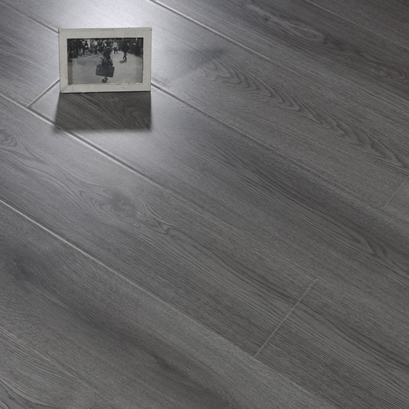 Scratch Resistant Laminate Flooring Click-Lock Laminate Plank Flooring Black Gray Clearhalo 'Flooring 'Home Improvement' 'home_improvement' 'home_improvement_laminate_flooring' 'Laminate Flooring' 'laminate_flooring' Walls and Ceiling' 6513473