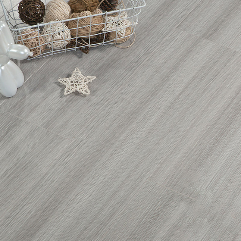 Modern Simple Laminate Floor Solid Wood Laminate Floor with Scratch Resistant Ash Wood Grain Clearhalo 'Flooring 'Home Improvement' 'home_improvement' 'home_improvement_laminate_flooring' 'Laminate Flooring' 'laminate_flooring' Walls and Ceiling' 6528637