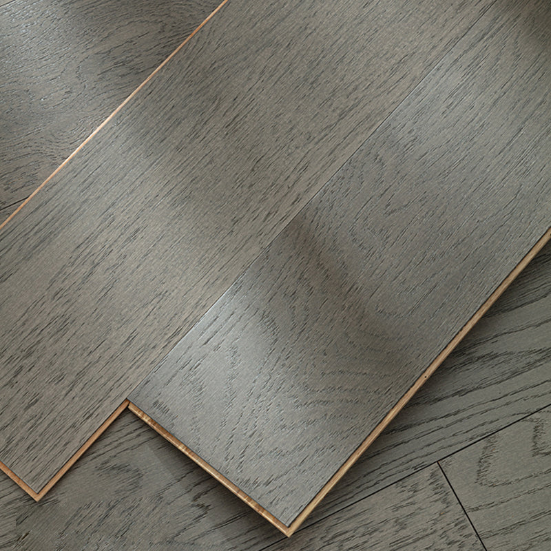 Modern Medium Laminate Flooring Natural Oak Laminate Plank Flooring Clearhalo 'Flooring 'Home Improvement' 'home_improvement' 'home_improvement_laminate_flooring' 'Laminate Flooring' 'laminate_flooring' Walls and Ceiling' 6528645