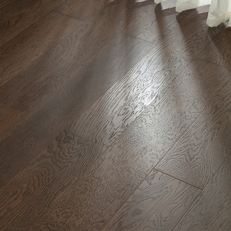 Modern Medium Laminate Flooring Natural Oak Laminate Plank Flooring Brown Clearhalo 'Flooring 'Home Improvement' 'home_improvement' 'home_improvement_laminate_flooring' 'Laminate Flooring' 'laminate_flooring' Walls and Ceiling' 6528648