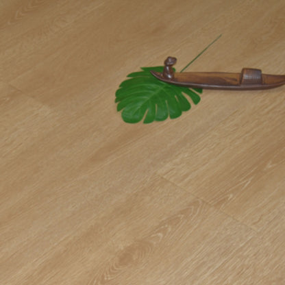 Modern Style Laminate Flooring Wooden Laminate Flooring with Waterproof Light Wood Clearhalo 'Flooring 'Home Improvement' 'home_improvement' 'home_improvement_laminate_flooring' 'Laminate Flooring' 'laminate_flooring' Walls and Ceiling' 6528700