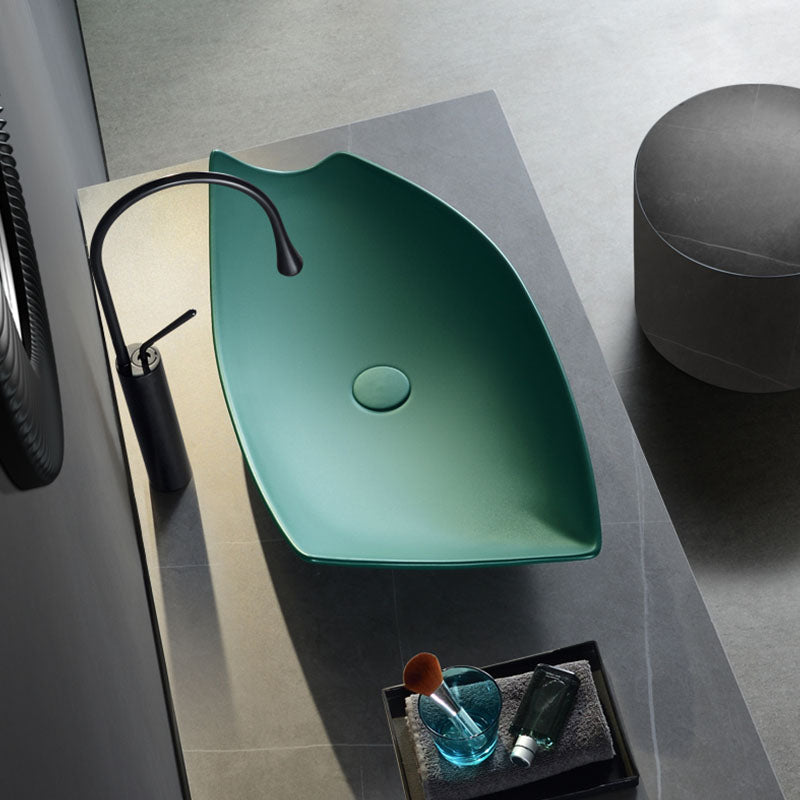 Modern Bathroom Sink Porcelain Specialty Vessel Bathroom Sink with Pop-Up Drain Clearhalo 'Bathroom Remodel & Bathroom Fixtures' 'Bathroom Sinks & Faucet Components' 'Bathroom Sinks' 'bathroom_sink' 'Home Improvement' 'home_improvement' 'home_improvement_bathroom_sink' 6541185