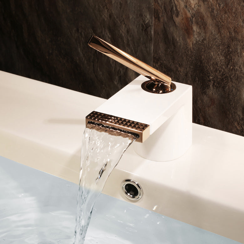 Contemporary Deck Mounted Metal Roman Tub Faucet Low Arc Roman Tub Faucet Set White-Gold 1 Hole Faucets Clearhalo 'Bathroom Remodel & Bathroom Fixtures' 'Bathtub Faucets' 'bathtub_faucets' 'Home Improvement' 'home_improvement' 'home_improvement_bathtub_faucets' 6558335