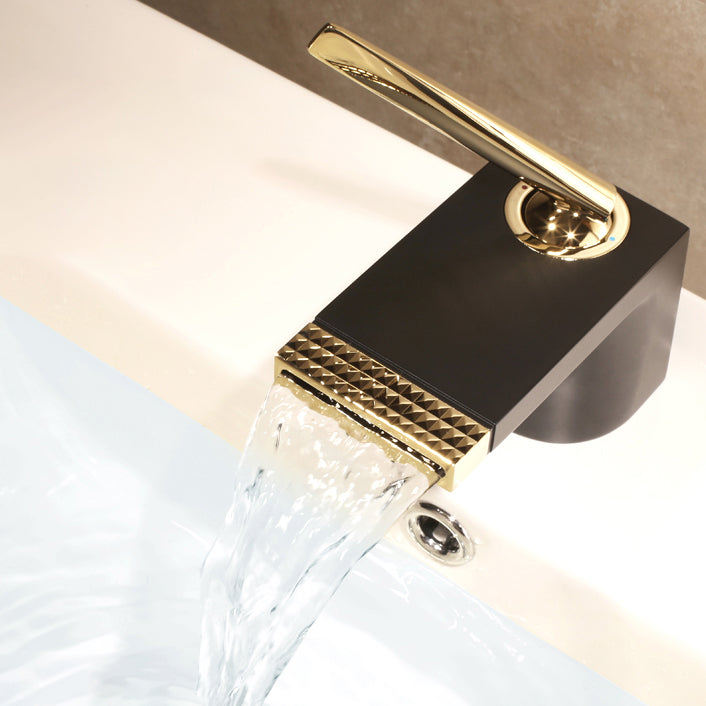 Contemporary Deck Mounted Metal Roman Tub Faucet Low Arc Roman Tub Faucet Set Clearhalo 'Bathroom Remodel & Bathroom Fixtures' 'Bathtub Faucets' 'bathtub_faucets' 'Home Improvement' 'home_improvement' 'home_improvement_bathtub_faucets' 6558336