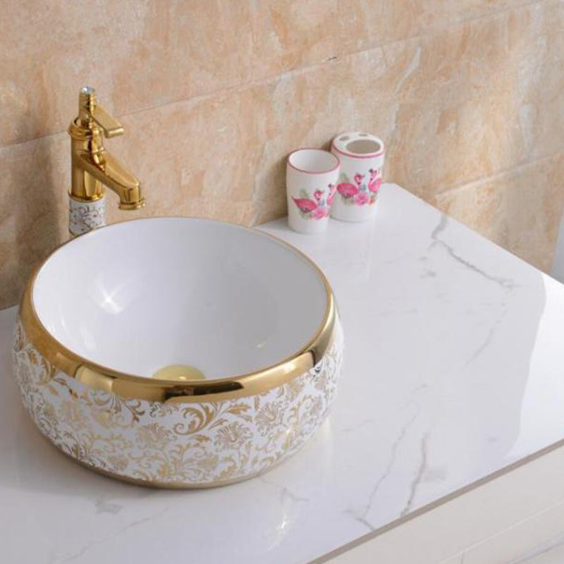 Traditional Vessel Lavatory Sink Oval-Shape Porcelain with Faucet Bathroom Sink 15.7"L x 15.7"W x 5.9"H Sink with Faucet Circular Clearhalo 'Bathroom Remodel & Bathroom Fixtures' 'Bathroom Sinks & Faucet Components' 'Bathroom Sinks' 'bathroom_sink' 'Home Improvement' 'home_improvement' 'home_improvement_bathroom_sink' 6582576