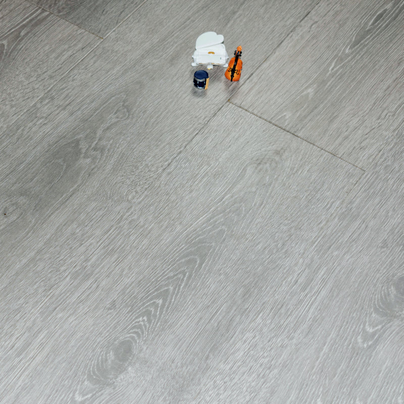 Modern Laminate Flooring Wood Click-Lock Scratch Resistant Laminate Floor Gray White Clearhalo 'Flooring 'Home Improvement' 'home_improvement' 'home_improvement_laminate_flooring' 'Laminate Flooring' 'laminate_flooring' Walls and Ceiling' 6595542